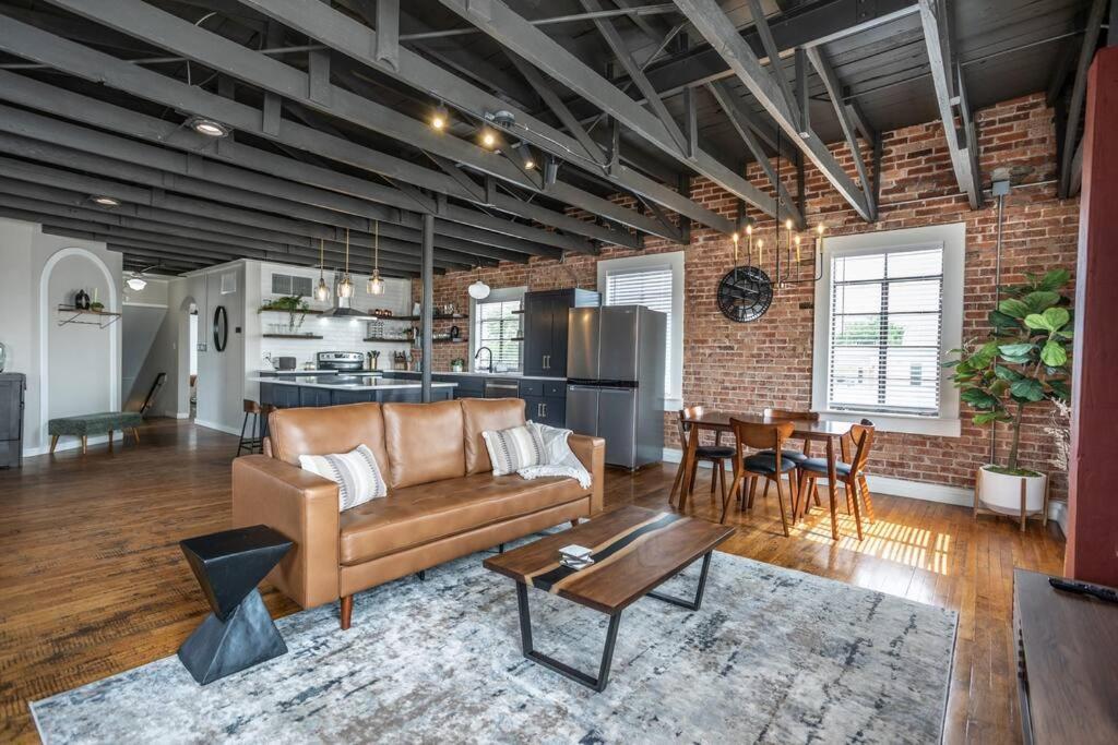 The Loft At 113 - Gateway To The North Texas Hill Country Leilighet Muenster Eksteriør bilde
